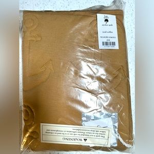 Kate Quinn Quilt Brown Anchor